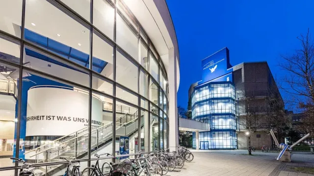 Carl von Ossietzky Universität Oldenburg – Foto 1