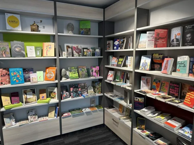 Buchhandlung am Schloßplatz – Foto 2