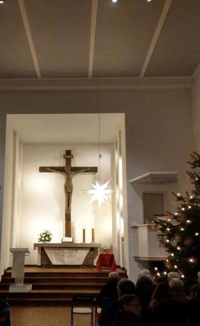 Auferstehungskirche - Evangelisch-lutherische Kirchengemeinde – Foto 1
