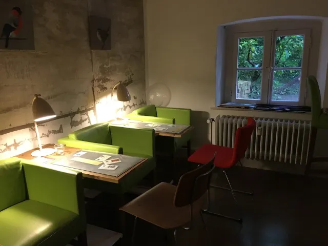 STAUBLAU galerie & café – Foto 1