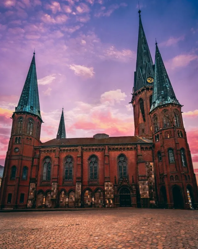 Kirchplatz St.Lambertikirche – Foto 1